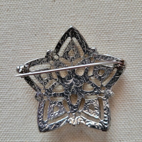 Star Rhinestone Brooch - Picture 5 of 5